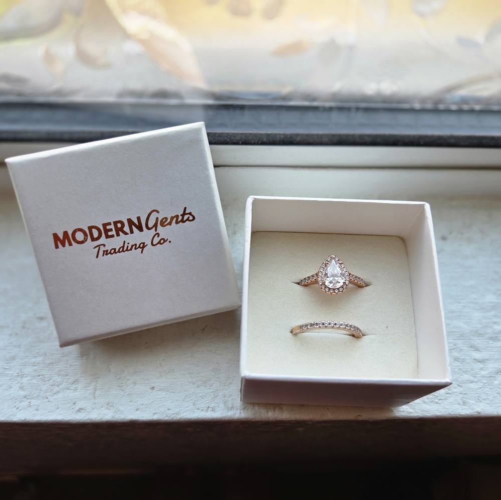 Rose Gold Teardrop Ring Set